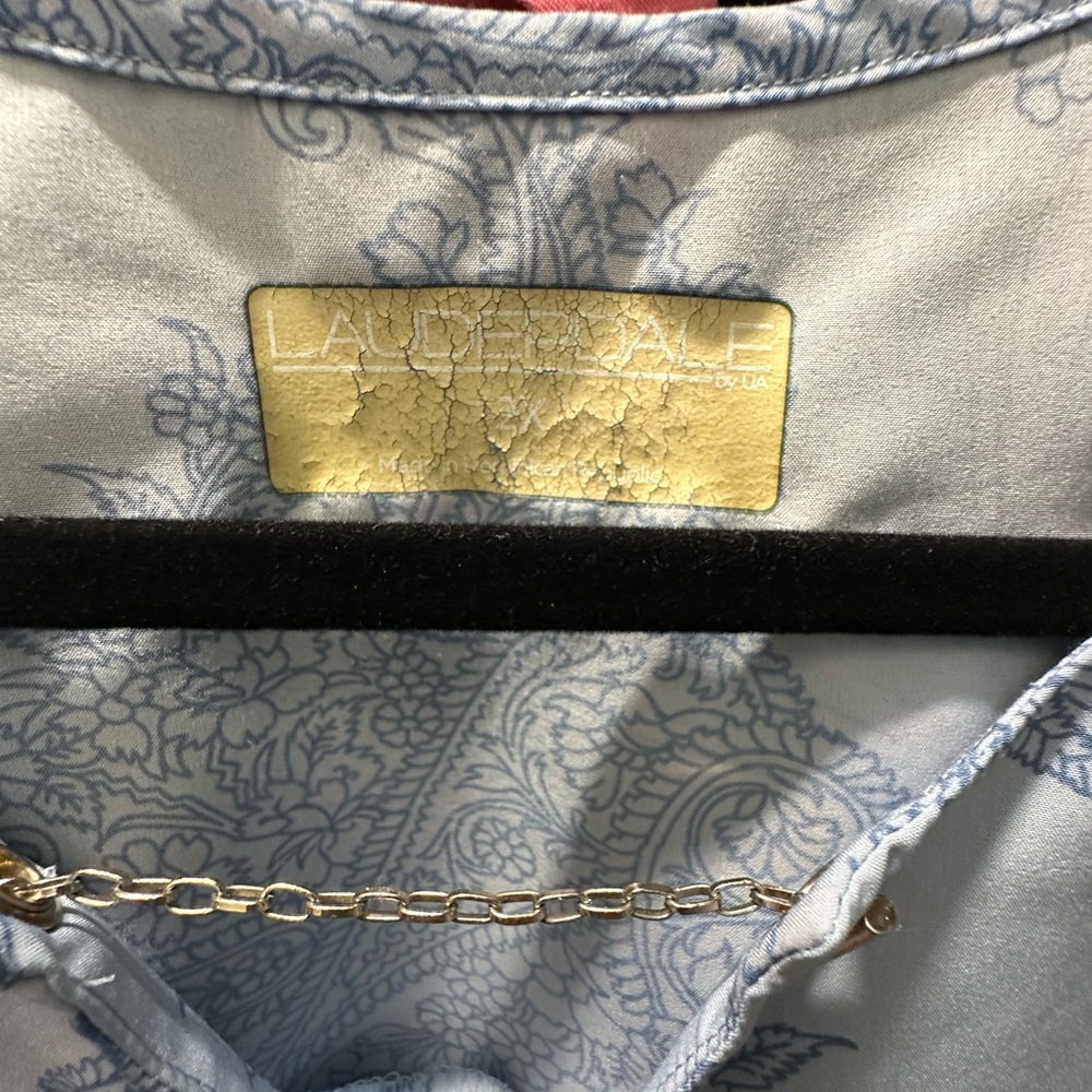 Lauderdale scrub top